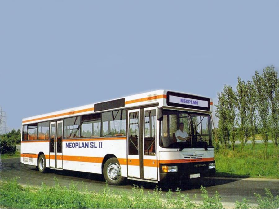  Neoplan N416 SL ll 1982 года  (фото 2 из 3)